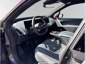 BMW ix xDrive45 DRIVING ASSIST PLUS,LEDER,H/K SOUND,LED-SW,LENKRADHEIZUNG,PARK ASSIST,20 Zoll ALU