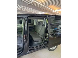 Volkswagen Caddy 5-Sitzer Motor: 2,0 l TDI EU6 SCR Getriebe: 6-Gang-Schaltgetriebe Radstand: 2755 mm KR Lagerwagen !