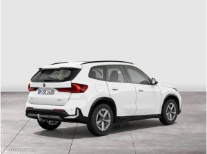 BMW X1 sDrive18i PANO ACC AHK RFK NAVI LED PDC V+H