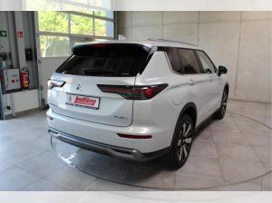 Mitsubishi Outlander PHEV Intro Edition