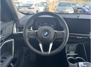 BMW X1 sDrive20i *Lageraktion* 22% * ACC * Pano * AHK * H&K * Lenkradheiz*