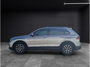 Volkswagen Tiguan TSI Life LED Navi ACC PDC SHZ