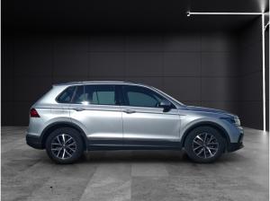 Volkswagen Tiguan TSI Life LED Navi ACC PDC SHZ