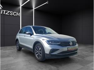 Volkswagen Tiguan TSI Life LED Navi ACC PDC SHZ