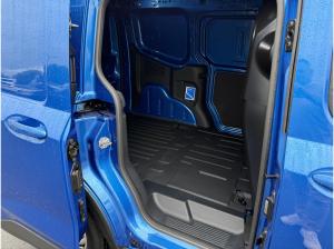 Ford Transit Courier (CHQ)