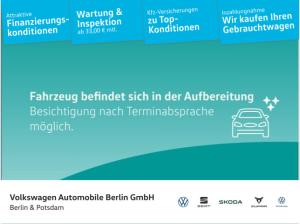 Volkswagen Golf VIII R 2.0TSI DSG 4x4 NAVI PDC LED+