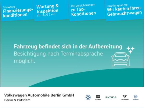 Volkswagen Golf VIII R 2.0TSI DSG 4x4 NAVI PDC LED+