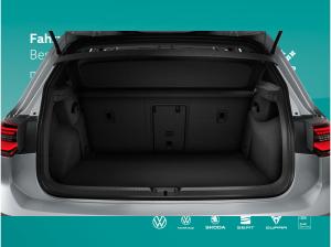 Volkswagen Golf VIII 2.0 TSI GTI DSG Navi LED Pano Kamera Connect
