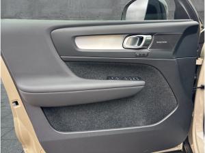 Volvo XC40 B4 2WD Plus Dark (EURO 6e) Klima