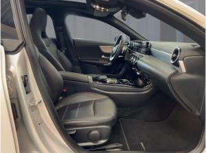 Mercedes-Benz CLA 180 Shooting Brake AMG Line Pano Sitzheizung