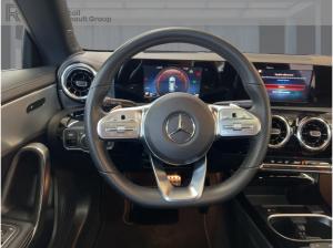Mercedes-Benz CLA 180 Shooting Brake AMG Line Pano Sitzheizung