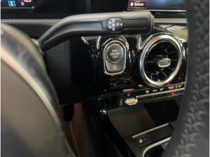 Mercedes-Benz CLA 180 Shooting Brake AMG Line Pano Sitzheizung