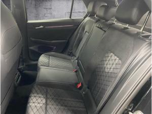 Volkswagen Golf 2.0 TDI DSG R-Line