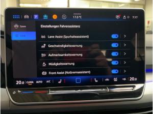 Volkswagen Golf VIII 1.5 TSI Life HeadUp Navi RearView GJR