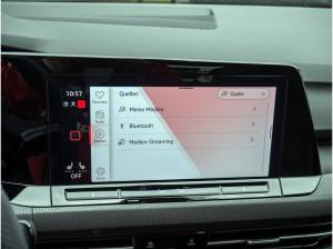 Volkswagen Golf VIII 2.0 TSI DSG GTI Navi R-Kam PDC SHZ