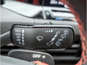 Volkswagen Golf VIII 2.0 TSI DSG GTI App-Connect Telefon