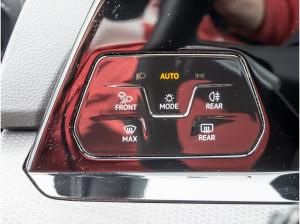 Volkswagen Golf VIII 2.0 TSI DSG GTI Navi R-Kam PDC SHZ