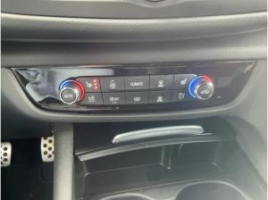 Opel Insignia B ST 2.0 CDTI Bus. Dachträger/Dachbox