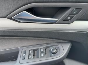 Volkswagen Golf VIII Life 1.5 TSI DSG LED PANO HARMAN TRAVEL