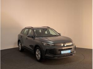 Volkswagen Tiguan Basis 2.0TDI DSG AHK Navi Garantie ACC
