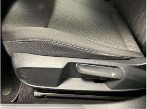 Volkswagen Golf VIII 2.0 TDI DSG Life CarPlay ACC LED Navi
