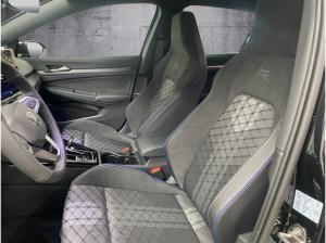 Volkswagen Golf 1.5 eTSI DSG R-Line
