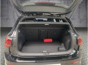 Volkswagen Golf 1.5 eTSI DSG R-Line