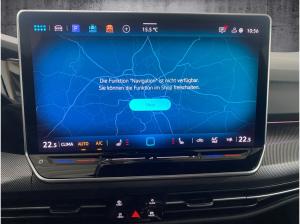 Volkswagen Golf 1.5 eTSI DSG R-Line