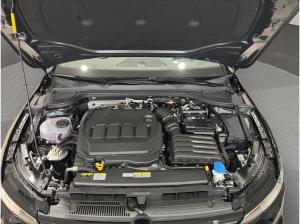 Volkswagen Golf VIII R-line (AHK.Kamera.Navi) 2.0l TDI DSG