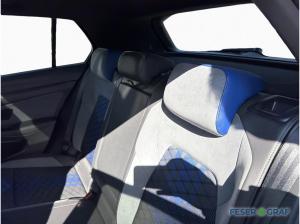Volkswagen Golf VIII R 2.0 TSI AKRA PANO IQ LIGHT NAVI KAM