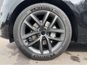 Land Rover Range Rover Sport D300 Dynamic SE