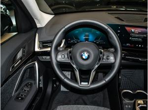 BMW X1 sDrive18i Pano + DApl. + DA + TravelPaket
