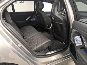 BMW i7 eDrive50 M Sport Fond Entertainment B&W SkyLounge