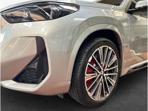 BMW iX1 xDrive30 M Sportpaket , 5-türig (Strom)