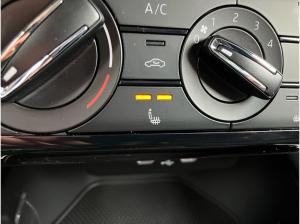 Skoda Fabia ESSENCE 1.0TSI LED.NAV.LANEA.FRONTA.LIM.DAB+