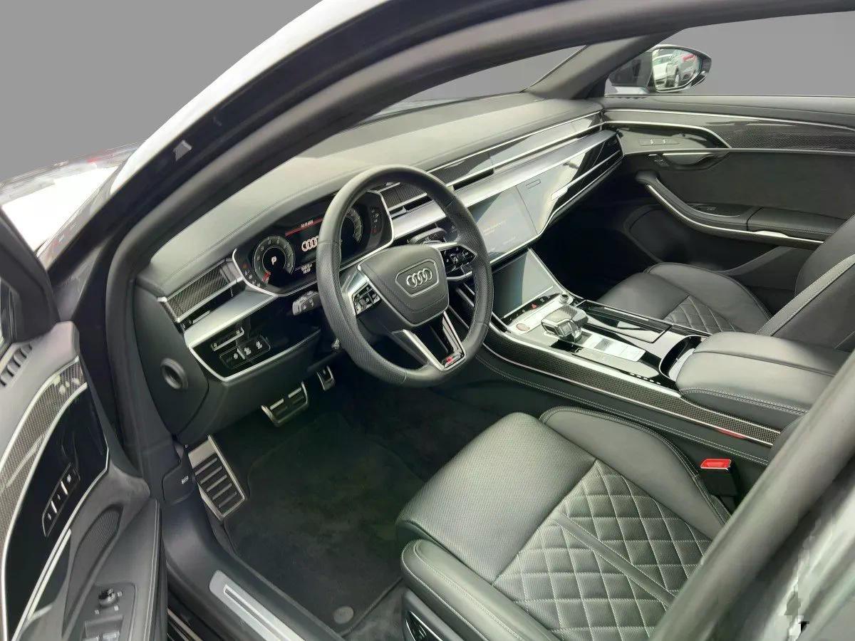 Audi S8
