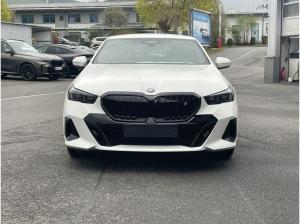 BMW i5 eDrive40 Limousine ABVERKAUF !