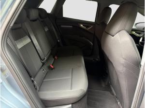 Audi Q4 e-tron qu 5JGAR StHzg PDC SHZ Assists