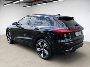 Audi Q5 SUV edition one mit Akzenten mythosschwarz e-