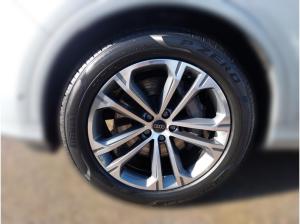 Audi Q7 S line HUD*PANO*AHK*7SITZER*MATRIX*LEDER*RFK*21LM*5J GAR