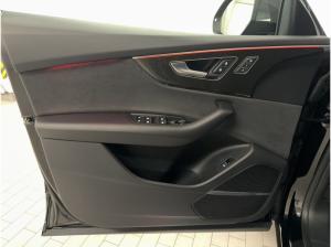 Audi SQ8 TFSI tiptr. STDHZG MATRIX RFK VIRTUAL NAVI