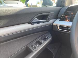 Volkswagen Golf VIII Variant LIFE 1.5TSI NP.39T 5JG.KAMERA.EASY-OPEN.HEAD-UP