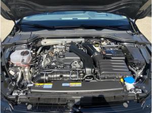 Volkswagen Golf VIII Variant LIFE 1.5TSI NP.39T 5JG.KAMERA.EASY-OPEN.HEAD-UP