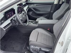 Skoda Superb Combi 2.0 TDI DSG AHK+ACC+MATRIX+KAMERA