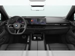 BMW 520 d xDrive Touring M-Sport/360°/ACC/Head-Up/AHK/pano./M-Sitze/B&W/Standhzg.