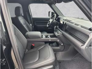 Land Rover Defender 110 D300 X-Dynamic SE