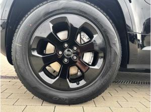 Land Rover Defender 110 D300 X-Dynamic SE
