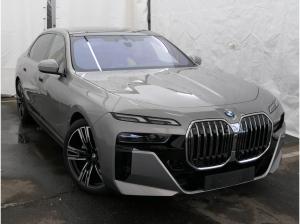 BMW 740 d xDrive Limousine M Sportpaket DAB RFK PDC