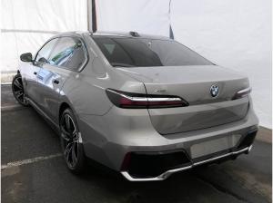 BMW 740 d xDrive Limousine M Sportpaket DAB RFK PDC