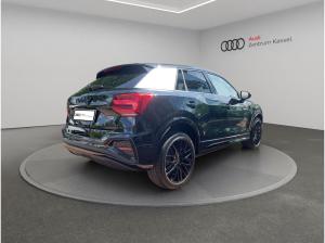 Audi Q2 S line Matrix LED CarPlay Leder RÜ 19"